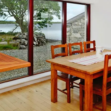 بيت للعطل Holiday Am Lough Beaghcauneen Eir02114 F *